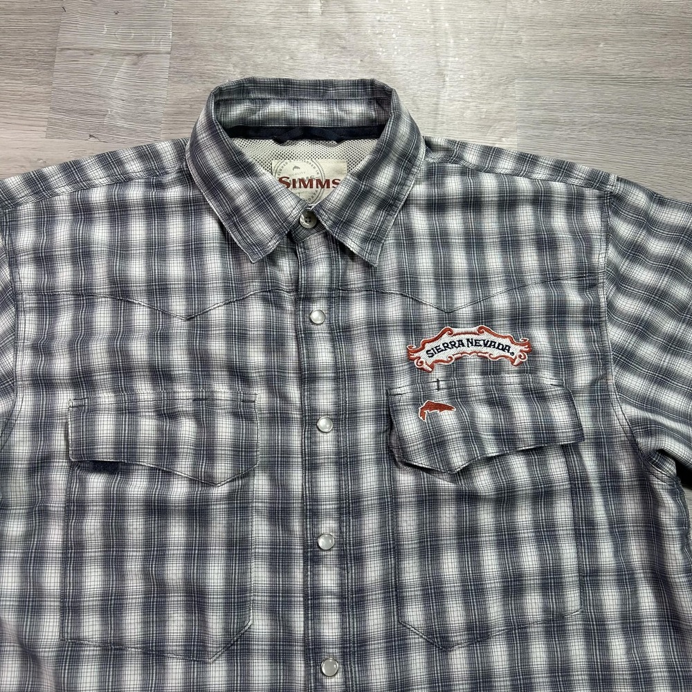 Simms Sierra Nevada Shirt Mens Small Gray Plaid Short Sleeve Fishing Vented - Picture 3 of 10